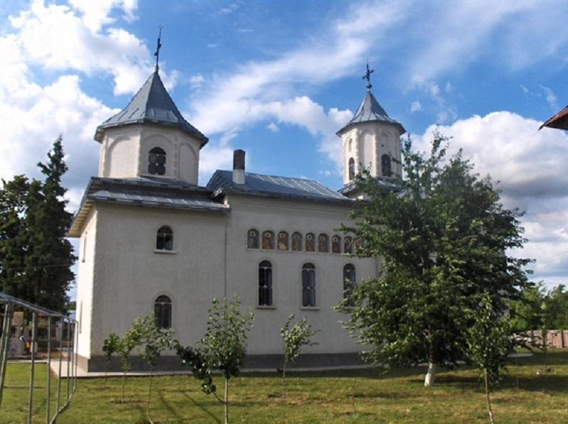 Biserica - vedere exterioară